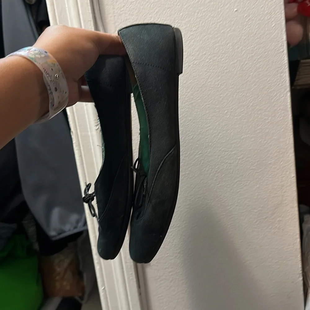 Flats - Picture 2 of 2